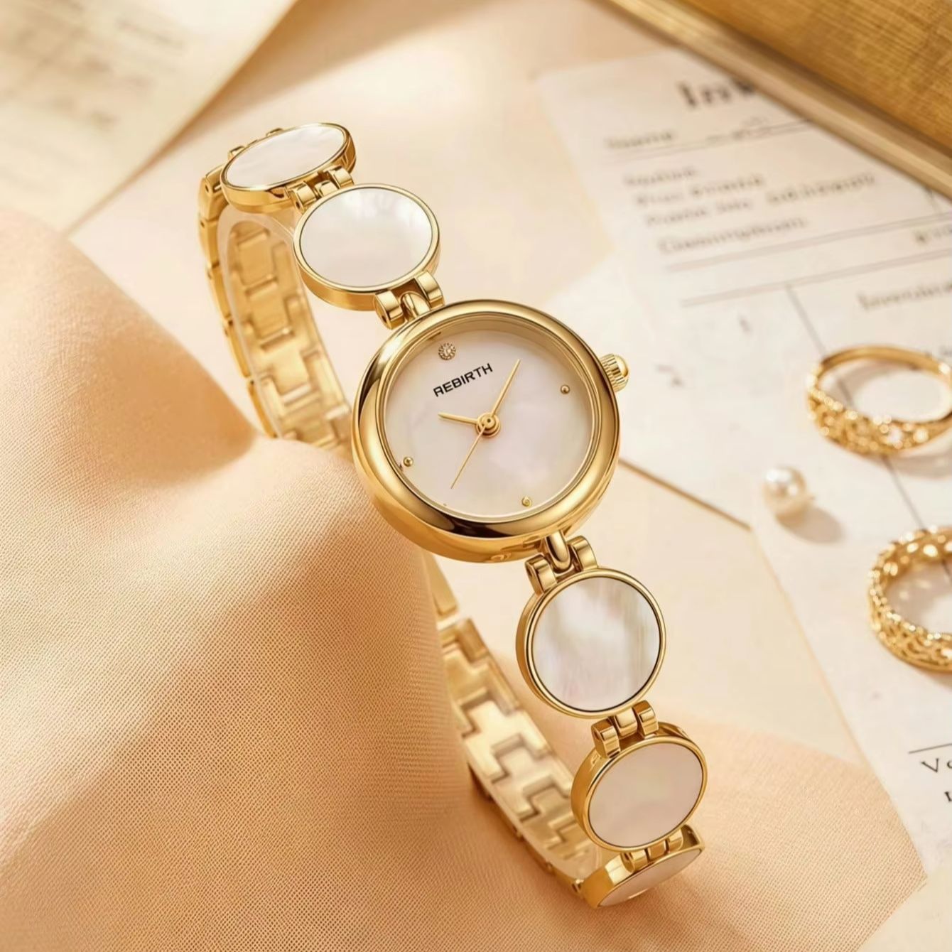 ラグジュアリースタイルの女性用クォーツ時計。丸いマザーオブパ - Luxury Watch Gold のレビューと価格