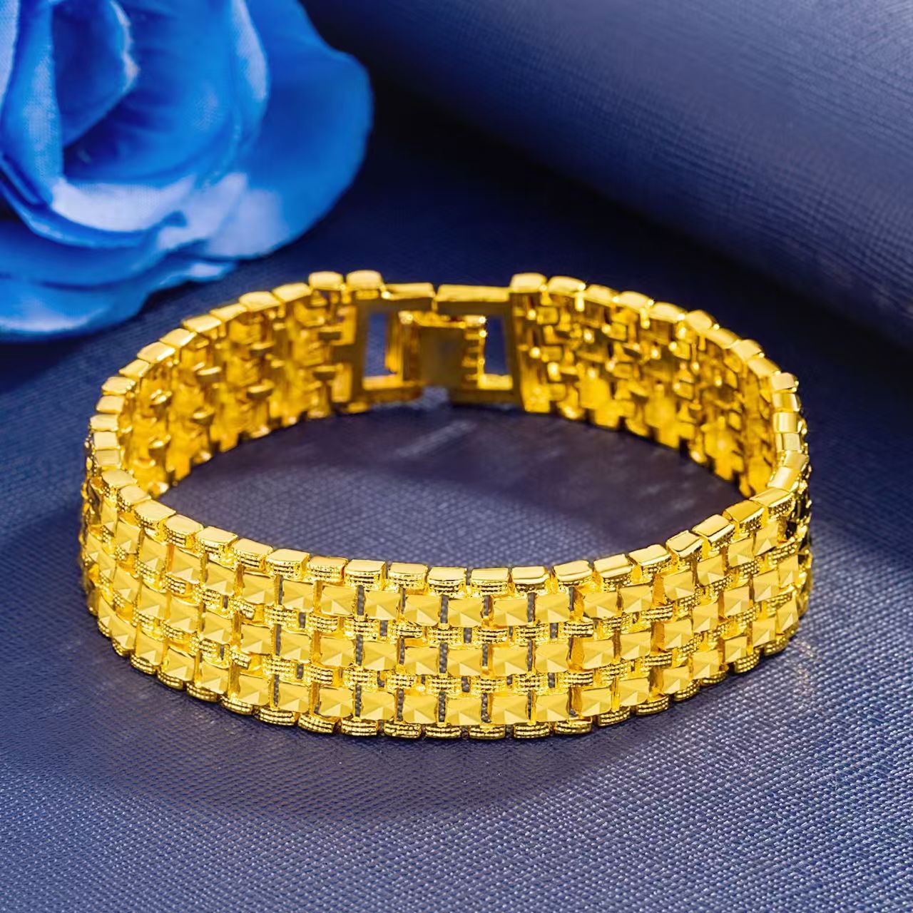 ヴィオラジュエリー ラグジュアリー 24K 9999純金 本 - Luxury Watch Service のレビューと価格