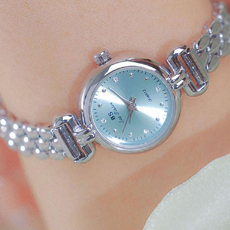 女性のための高級時計,シルバーブルーカラー,絶妙なブレスレッ - Quiet Luxury Watch のレビューと価格