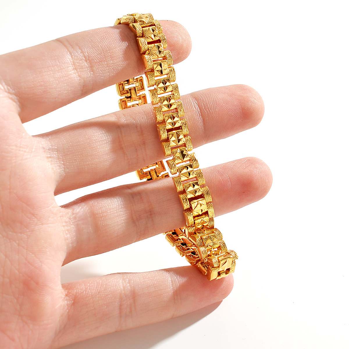 シンロ ジュエリー ラグジュアリー 24K 9999 純金  - Luxury Watch Service のレビューと価格